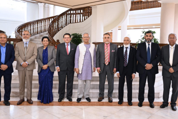 নির্বাচন-গণভোটের প্রস্তুতি সম্পর্কে প্রধান উপদেষ্টাকে অবহিত করলেন সিইসি