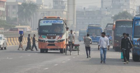 রাজধানীতে যান চলাচল বেড়েছে, ছেড়েছে দূরের বাস