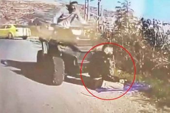 নামাজরত ফিলিস্তিনির ওপর গাড়ি চালিয়ে দিল ইসরায়েলি সেনা