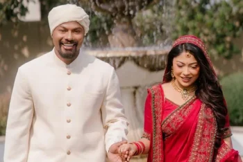 ভালোবাসায় ঘেরা মুহূর্তে সবার আশীর্বাদ চাইলেন রাফসান