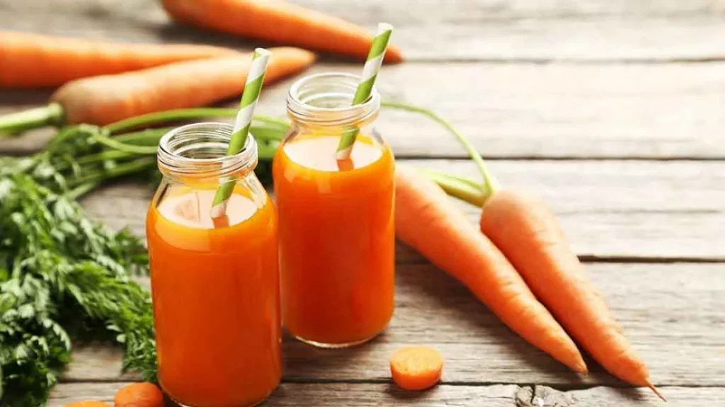 ওজন কমাতে খালি পেটে পান করুন গাজরের রস