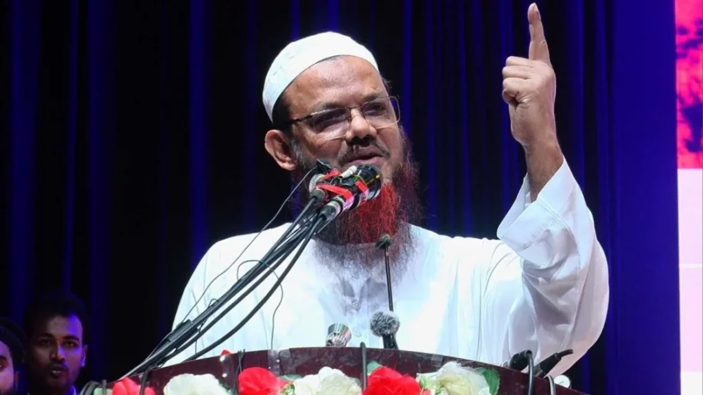 মুফতি ফয়জুল করীমের ব্যাংকে আছে ১১৭৬ টাকা, স্ত্রীর নামে ১৮৭ ভরি স্বর্ণ