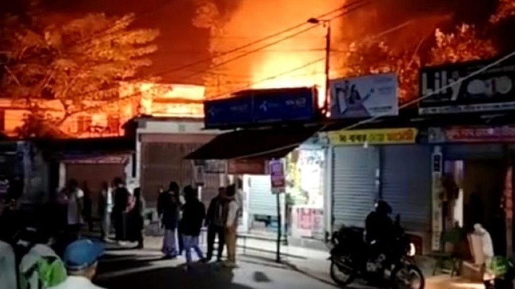 বরিশালে মদিনাতুল উলুম নুরানিয়া ও হাফিজিয়া মাদরাসায় আগুন