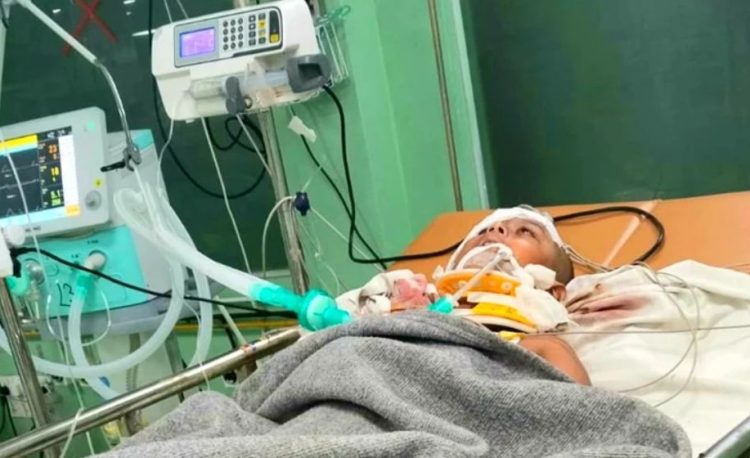 মস্তিষ্কে গুলি রয়ে গেছে শিশু হুজাইফার