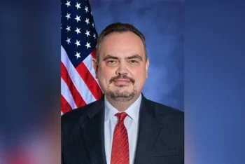 বাংলাদেশের জনগণ যাকে নির্বাচিত করবে তার সঙ্গেই কাজ করবে যুক্তরাষ্ট্র: রাষ্ট্রদূত