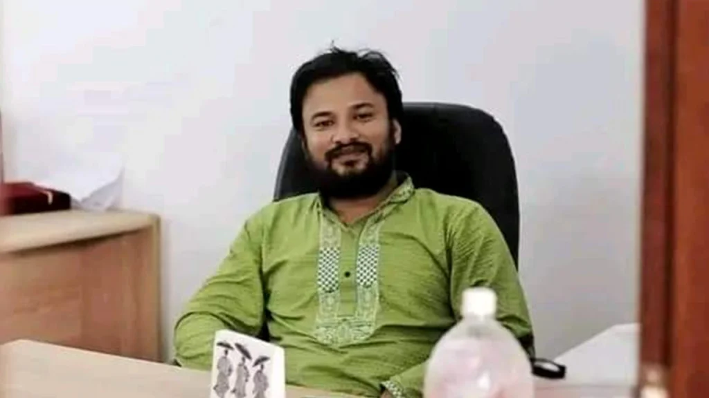 ৯ ঘণ্টা পর আইন বিভাগের সেই শিক্ষককে ছাড়ল চবি প্রশাসন