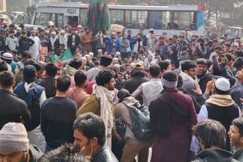 ফের শাহবাগে অবস্থান নিয়েছে ইনকিলাব মঞ্চ