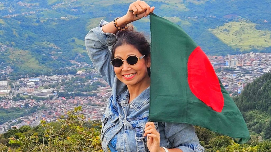 ১৮৪ দেশ ভ্রমণ করে ইতিহাস গড়লেন নাজমুন নাহার