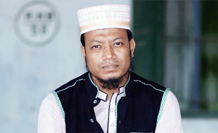 মুফতি আমির হামজাকে ১০ হাজার টাকা জরিমানা