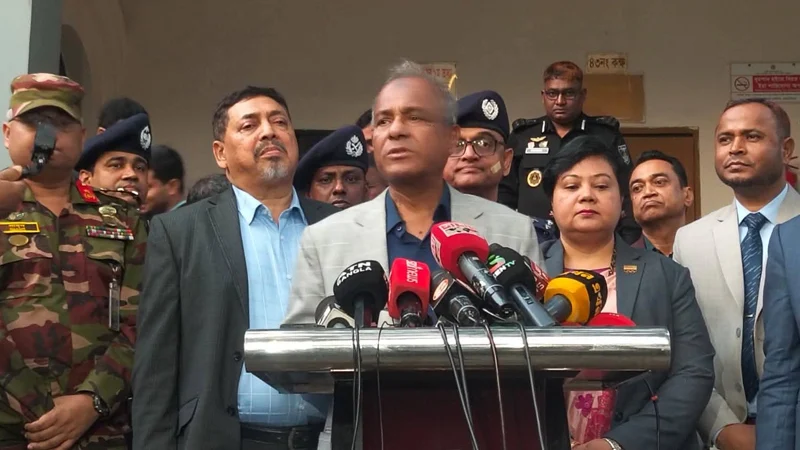 কেন্দ্র দখলের চেষ্টা করলে কোনো ছাড় দেওয়া হবে না: স্বরাষ্ট্র উপদেষ্টা