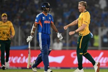 ভারতকে গুঁড়িয়ে উড়ন্ত দ. আফ্রিকার দাপুটে জয়