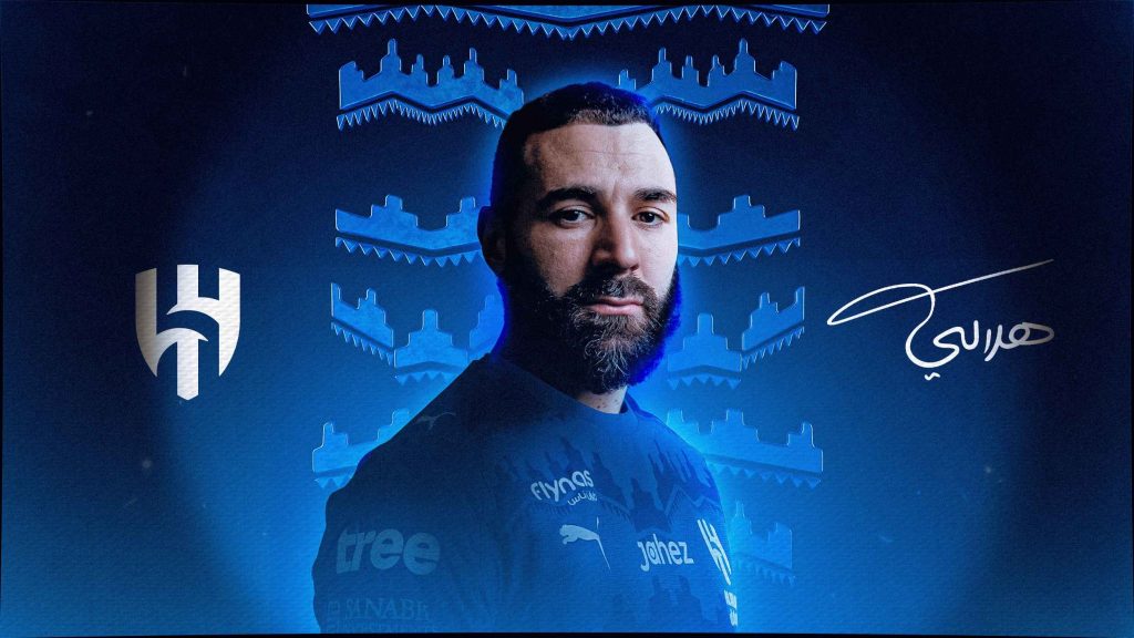 আল-ইত্তিহাদ ছেড়ে আল হিলালে যোগ দিলেন করিম বেনজেমা