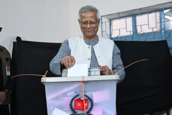 ভোট দিলেন প্রধান উপদেষ্টা