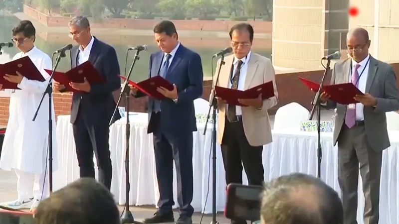 কে কোন মন্ত্রণালয়ের দায়িত্ব পেলেন