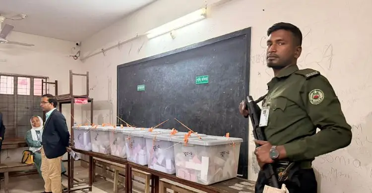 ভোটগ্রহণ শেষে চলছে গণনা