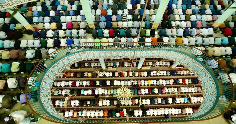 জুমার নামাজে বায়তুল মোকাররমে মুসল্লিদের ঢল