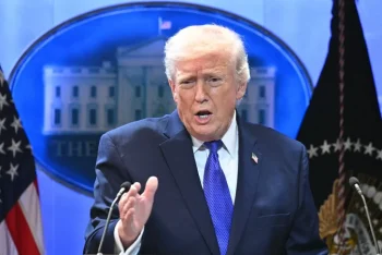 আদালতের রায়ের পর বিশ্বব্যাপী নতুন ১০ শতাংশ শুল্কারোপ ট্রাম্পের